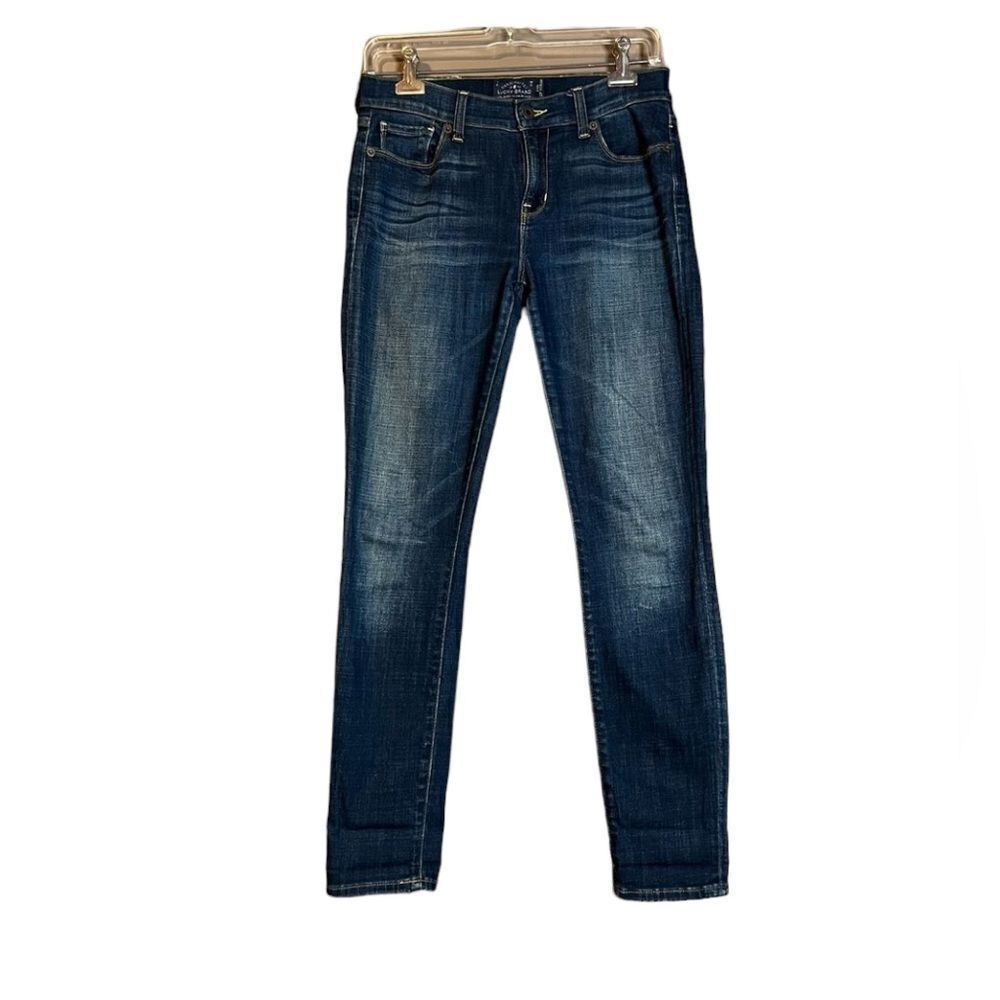 Lucky brand Brooke dark wash skinny jeans. Size 26
